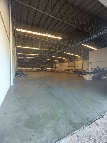 ขายที่ดินพร้อมสิ่งปลูกสร้างบ้านบึงชลบุรี ผังม่วงลาย บนพื้นที่  24  ไร่ ขนาดพื้นที่รวม 10,000 ตรม.