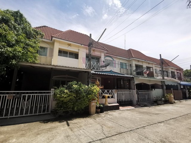 ขาย ทาวน์เฮ้าส์ ชนันธร วินมิลล์ หนองแขม กรุงเทพ PTT10342