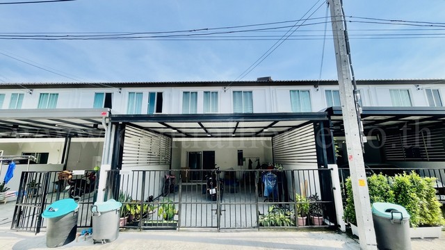 ทาวน์เฮ้าส์ เดอะ คอนเนค เพชรเกษม 69 ต่อเติมพร้อมอยู่ 