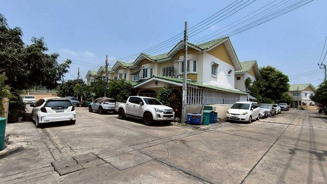 ขายทาวน์เฮ้าส์ 2 ชั้น หมู่บ้านพิศาล โครงการ 3  ซอยบางกระดี่ 25  แขวงแสมดำ  เขตบางขุนเทียน  กทม.