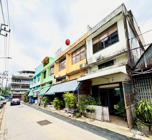 ขายอาคารพาณิชย์ ซอยสมเด็จพระปิ่นเกล้า 2 แขวงบางยี่เรือ เขตบางพลัด กรุงเทพฯ 