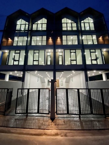 รหัสC6746 ให้เช่าโฮมออฟฟิศ 4 ชั้น ซอยสุขุมวิท 101/1 ซอยวชิรธรรมสาธิต SPACE Home Office ทำเลดี 