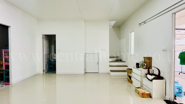 ทาวน์เฮ้าส์ 2 ชั้น เดอะ คอนเนค เพชรเกษม 69 ต่อเติมพร้อมอยู่