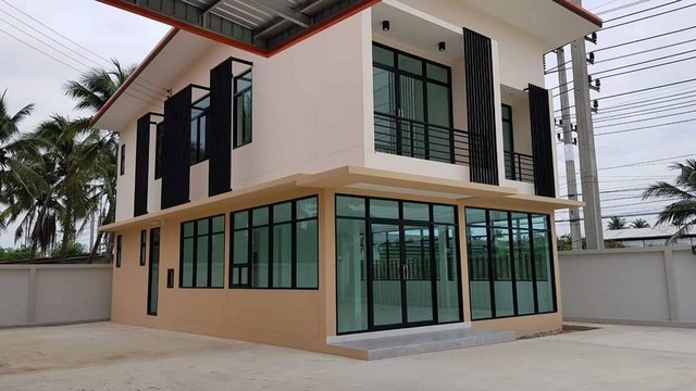 ขายแฟกเตอรี่กระทุ่มแบน ทันสมัยและแตกต่างเป็นทั้งโรงงาน,ออฟฟิศและบ้าน