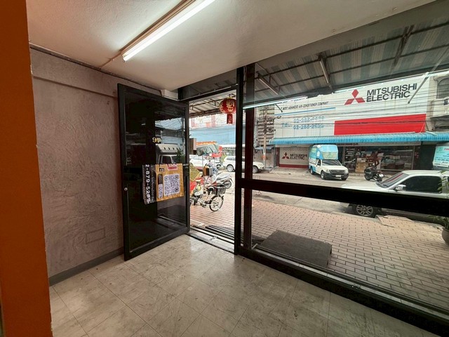 ให้เช่า อาคารพาณิชย์ ซอยจันทน์ 16 ขนาด 30 ตรว 4 ชั้น สภาพสวย ใกล้ เซ็นทรัลพระราม 3 และ BTS เซ็นหลุยส์ 