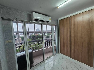 ขายขาดทุน!!! ขายคอนโด เจริญกรุงเพลส ( Charoenkrung Place ) 33.67 ตร.ม. 1 ห้องนอน 1 ห้องน้ำ วิวแม่น้ำเจ้าพระยา ติดถนนมไหสวรรย์