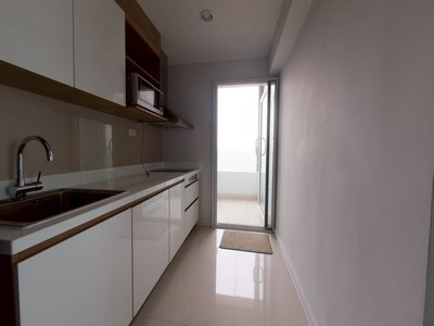 SEA HILL คอนโดหรู วิวทะเล ห้องใหญ่ ระเบียง 2 ฝั่ง ชั้นบน ไม่ร้าว ไม่ทรุด แข็งแรง ฐานรากตั้งบนเขาหิน จะอยู่เองก็ดี ปล่อยเช่าก็ง่าย