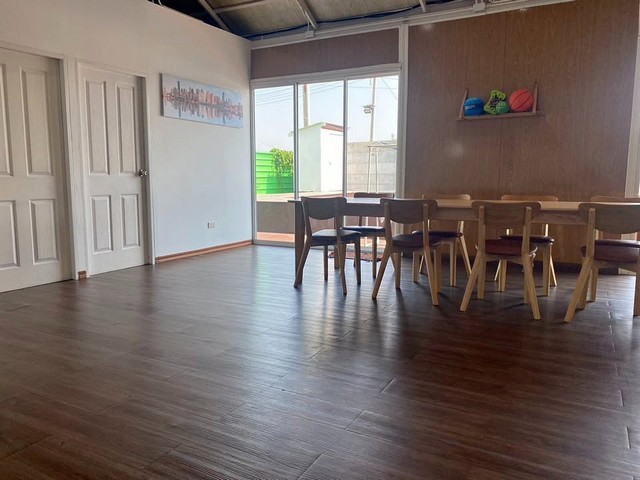 ให้เช่าบ้านเดี่ยวย่านลาดกระบัง พร้อมสระว่ายน้ำ  เนื้อที่ 175 ตรว. ใกล้สนามบินสุวรรณภูมิ 