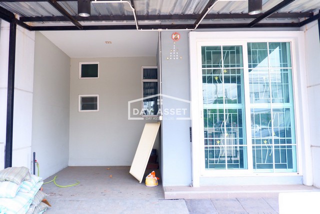 ขายทาวน์โฮม 2 ชั้น หมู่บ้าน โกลเด้น ทาวน์ 3 ลาดพร้าว-เกษตรนวมินหลังริม เนื้อที่ 17 ตร.ว. ขายเพียง 3,240,000 ล้านบาท