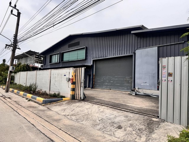 ให้เช่าโกดัง พร้อมออฟฟิศ 1,600 ตารางเมตร พร้อมอุกรณ์ สำนักงาน สวนหลวงร.9 เฉลิมพระเกียรติ 30 