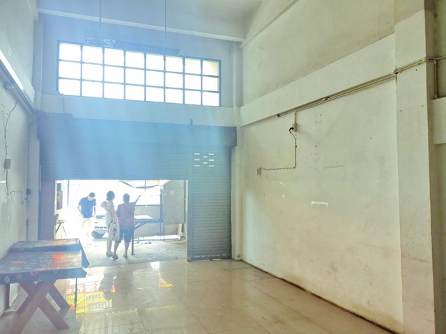 ให้เช่าอาคาร 4.5 ชั้น​ ร้านอาหาร บิ๊กซี ฟู้ดแลนด์ โลตัส  900ม. MRT ลาดปลาเค้า 150ม.ใหญ่​ 329ตร.ม.19ตร.วา. 3-4นอน 4 น้ำ  ซ.รามอินทรา 17-25