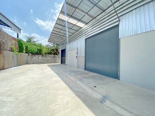 นาดี 1.3 กม. บางปิ้ง ขายของออนไลน์ ให้เช่าโกดัง 68 ตร.วา.275 ตร.ม.ทำโรงงานได้ มีรง 4 1 น้ำ ตลาดเศรษฐกิจ 2.1 กม.รพ.วิชัยเวช 3.9 กม.