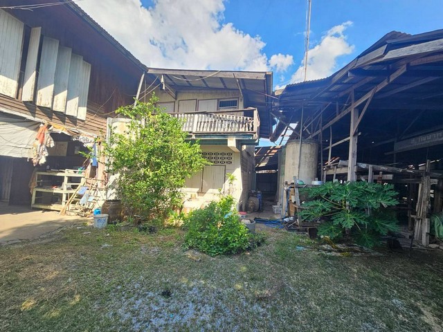 ที่ดินบ้านหมอสระบุรี ที่เปล่าสระบุรี แถมสิ้งปลูกสร้างบ้านไม้  แหล่งชุมชน