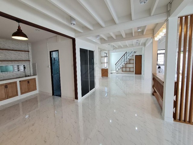 ให้เช่าบ้านเดี่ยว 2 ชั้น 92 ตรว. ย่านโชคชัย 4 ลาดพร้าววังหิน เสนานิคม ใกล้เลียบด่วน รีโนเวทใหม่ เหมาะอยู่อาศัยและทำโฮมออฟฟิศ