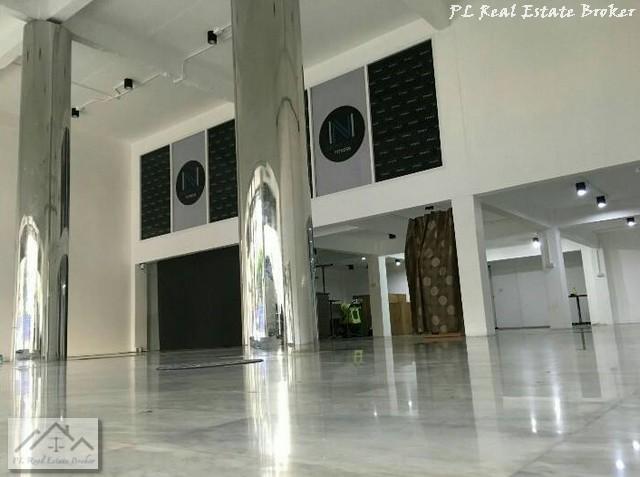 ให้เช่าอาคารพาณิชย์3คูหาติดถนนลาดพร้าวใกล้MRTมหาดไทย Food land พื้นที่ 1,020 ตร.ม.