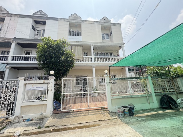 ขายตึก 3 ชั้น 2 คูหา เนื้อที่ 57 ตารางวา อ่อนนุช 25 สวนหลวง กรุงเทพ