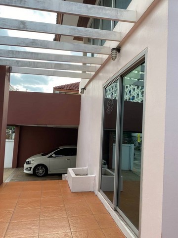 บ้านเดี่ยว 2 ชั้น  อ่อนนุช 44 บ้านเดี่ยว 2 ชั้นเล่นระดับสไตล์โมเดิร์น