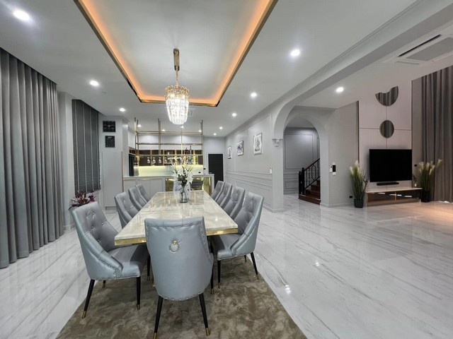 ขายบ้านเดี่ยว 2 ชั้น บ้านใหม่พึ่งสร้างเสร็จ แถว ม.รามคำแหง ซอยวัดทุ่งเศรษฐี กรุงเทพฯ เนื้อที่ 200 ตรว พื้นที่ใช้สอย 690 ตรม