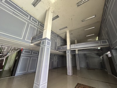 รองรับการย้ายเมืองหลวง ทำเลโครตดี ราคาโครตโดน อาคารพาณิชย์ 3 ชั้นครึ่ง 1 คูหา เหมาะสำหรับทำธุระกิจการค้า ริมถนนมิตรภาพ โคราช น้ำไม่ท่วม