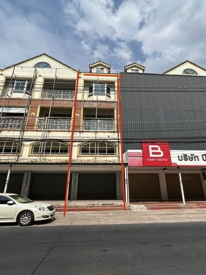 รองรับการย้ายเมืองหลวง ทำเลโครตดี ราคาโครตโดน อาคารพาณิชย์ 3 ชั้นครึ่ง ริมถนนมิตรภาพ โคราช น้ำไม่ท่วม  หลังตลาดเซฟวัน 