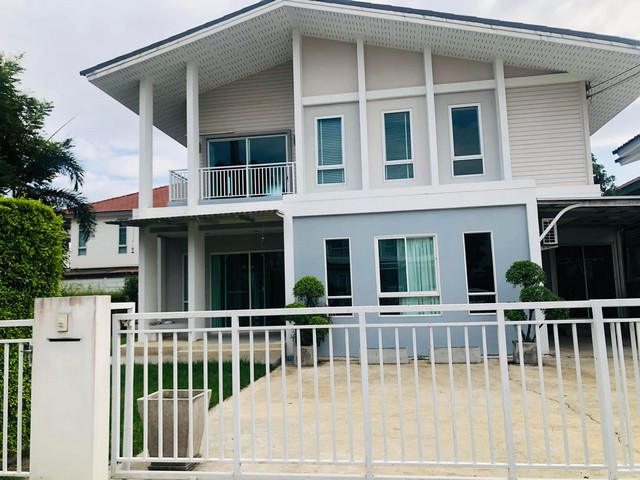 ให้เช่าบ้านเดี่ยว 102 ตารางวา หมู่บ้านฮาบิเทีย โมทีฟ  ใกล้โรงเรียนสาธิตพัฒนา แฟชั่นไอส์แลนด์