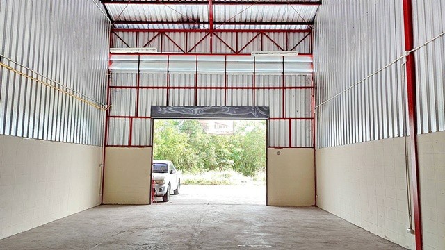 กรุงเทพฯ  หลังสุดท้ายในรอบ 3 ปี นานาชาติ ฮาร์โรว์ ไม่ควรพลาด ให้เช่าโกดัง 201ตรม.โรบินสัน ทางด่วนศรีสมาน  ดอนเมือง วัดสีกัน ติวานนท์