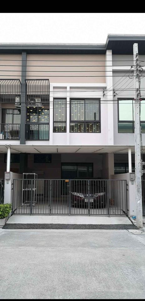 BH1155 ขายทาวน์โฮม 2 ชั้น หมู่บ้านไทม์โฮม 2 เขตประเวศ กรุงเทพ ใกล้มอเตอร์เวย์ พร้อมอยู่