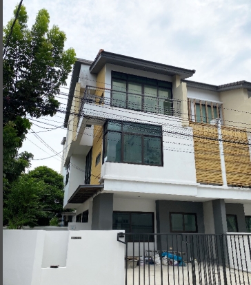 ให้เช่าบ้านแฝด 3 ชั้น ห้องมุม เวอรีเดียน ราชพฤกษ์ นนทบุรี