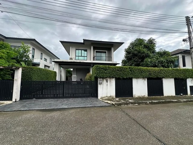 ลดราคาขายบ้านเดี่ยว 2 ชั้น เฟอร์ครบ หมู่บ้านรินรดา สันทราย 