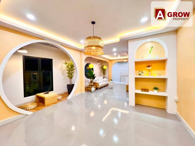 ม.มนวดี  หลัง​มุม บ้านรีโนเวทใหม่บ้านเข้าอยู่​ วัดลาดปลาดุก