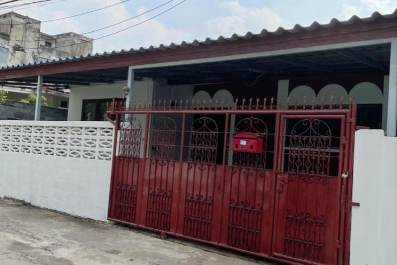  ขายบ้าน  ย่านนวังทองหลาง-กรุงเทพ (เดินทางสะดวก ใกล้ถนนลาดพร้าว)