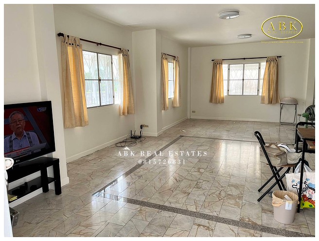 ขายด่วน บ้านเดี่ยว 2 ชั้น หมู่บ้านสุชา บางบัวทอง รีโนเวทพร้อมเข้าอยู่ ราคา 2.99 ล้าน