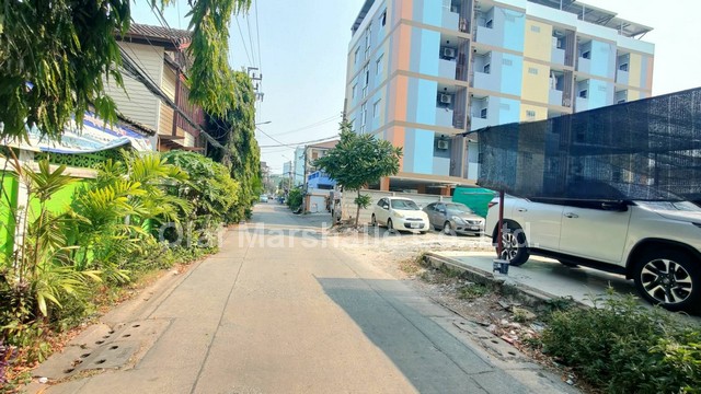 ขายที่ดินทำเลดี ในซอยลาดพร้าว 1 แยก 15  ใกล้ BTS พหลโยธิน และ MRT ลาดพร้าว