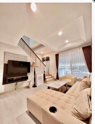 ให้เช่าทาวน์โฮม3ชั้น บ้านกลางเมืองพระราม 9 วงแหวน กรุงเทพกรีฑา ลาดกระบัง รามคำแหง