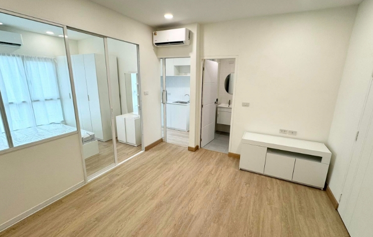 ให้เช่าคอนโด เดอะลีฟ พัฒนาการ-เพชรบุรีตัดใหม่ สถานีรถไฟฟ้าแอร์พอร์ตลิงค์ รามคำแหง