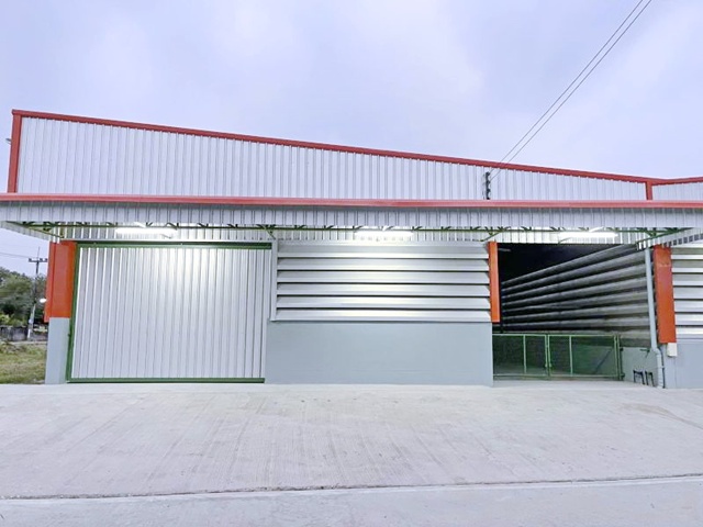 เทคนิคบางแสน 600 ม. ให้เช่าโกดังสร้างใหม่  405ตร.ม.105ตร.วา.ติดถนนหลัก บิ๊กซี ชลบุรี  1.2 กม. ห้วยกะปิ   ตลาดจตุจักร ชลบุรี 1.5 กม. 