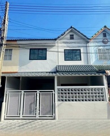 หมู่บ้านมณีแก้ว ถนนเลี่ยงเมือง  แยกบ้านต้นเค้ก ขายพร้อมรีโนเวท สวยๆ เนื้อที่ 18 ตรว. ขนาด 3ห้องนอน 2 ห้องน้ำ