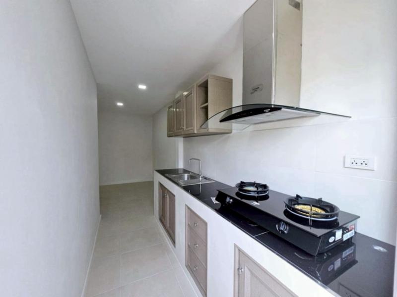 ราคาเริ่มต้นที่ 2.45 ล้าน 35-64 ตรว. บ้านสวยทำเลดี #โซนแม่เหียะ บ้านแฝดชั้นเดียว #รีโนเวทใหม่ มี 2 หลัง เดินทางสะดวก ถนนกว้าง