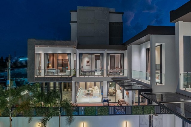 ขายพูลวิลล่าหรู – ทําเล พัทยา เทพประสิทธิ์ ซอย 5 พัทยาใต้  บางละมุง  ชลบุรี