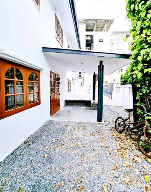 ลาดพร้าว รีโนเวทใหม่ โชคชัย4 26-34 MRT โชคชัย 4 1.6 กม.ให้เช่าสไตล์โมเดิร์น โฮมออฟฟิศ 2ชั้น 72ตร.ว.482ตร.ม. 3 นอน