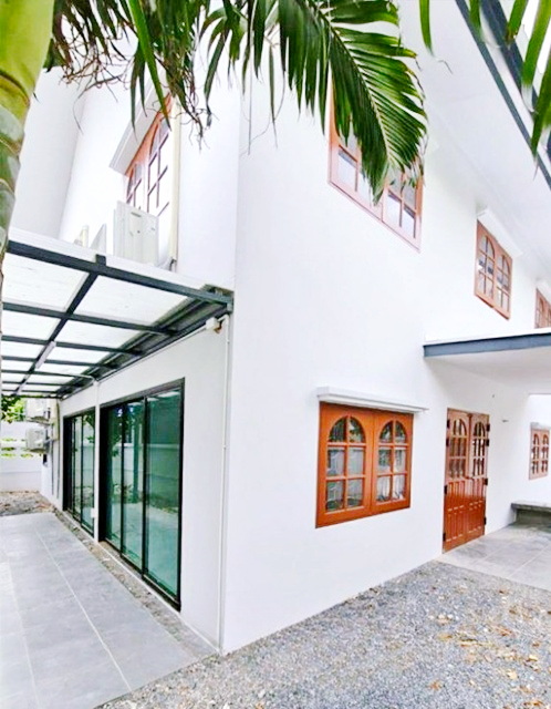 โชคชัย4 26-34 ให้เช่าสไตล์โมเดิร์น โฮมออฟฟิศ 2ชั้น 72ตร.ว.482ตร.ม.ลาดพร้าว รีโนเวทใหม่  3 นอน MRT โชคชัย 4 1.6 กม.