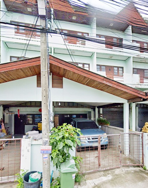 นานาชาติกีรพัฒน์ 2.3 กม.รามอินทรา61-67 ให้เช่าทาวน์โฮม 3.5 ชั้น 18 ตร.วา.MRT วัชรพล 1.2 กม.220 ตร.ม.รร.3 นอน 2 น้ำรพ.สินแพทย์ 3.3 กม.