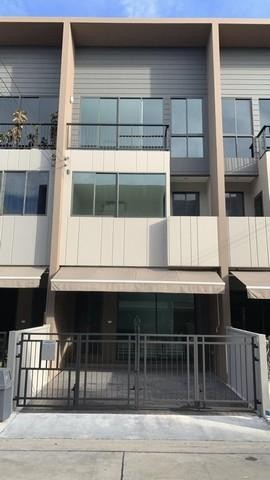  ให้เช่าทาวน์โฮม 3 ชั้น โครงการบ้านกลางเมือง ลาดพร้าว-เสรีไทย ใกล้สวนสยาม 