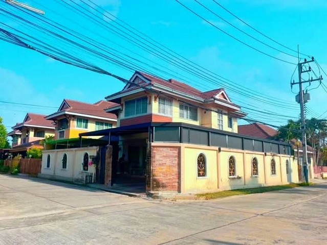 ขายบ้านใกล้บางแสนชลบุรี บ้านเดี่ยว 2 ชั้น​ หลังริม ซอยสารพัด​ช่าง​ ชลบุรี เนื้อที่ 60​   ตรว.