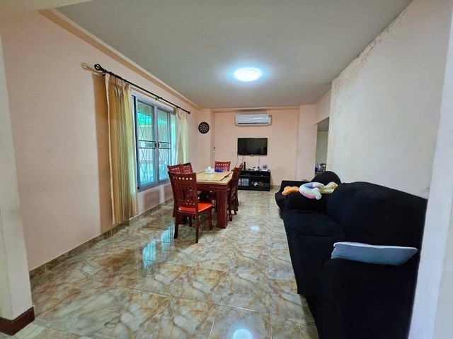 ขายบ้านใกล้บางแสนชลบุรี บ้านเดี่ยว 2 ชั้น​ หลังริม ซอยสารพัด​ช่าง​ ชลบุรี เนื้อที่ 60​   ตรว.