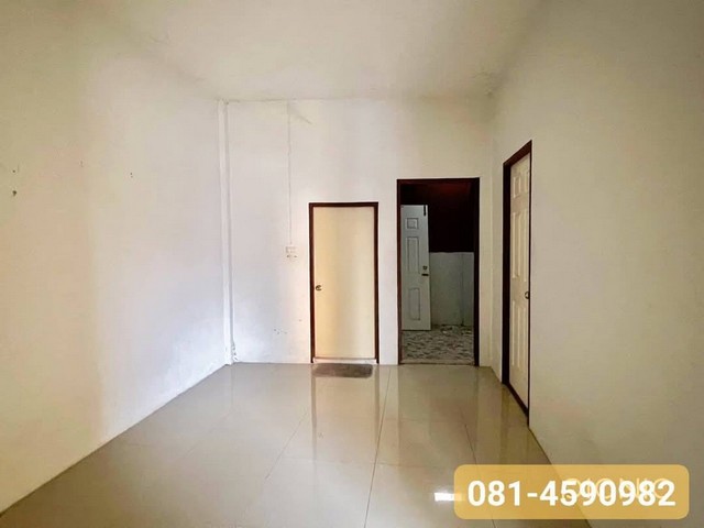 ขายด่วนบ้านพนัสนิคมราคาถูก ​หมู่บ้านทองรุ่งโรจน์ (บ้านเซิด-พนัสนิคม) ​บ้านทาวน์​เฮ้าส์​ชั้นเดียว​หัวมุม