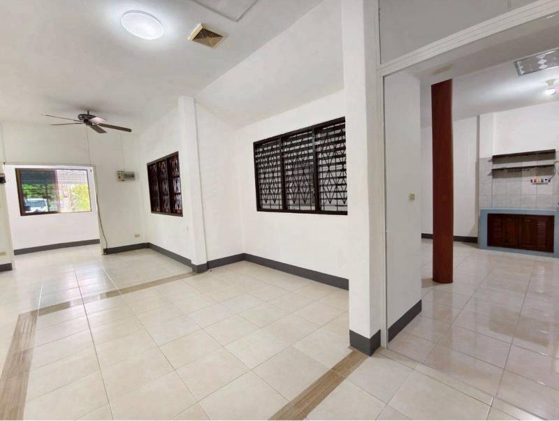 โซนสารภี ขายเพียง 1.99 ล้าน 58 ตรว. บ้านชั้นเดียวพร้อมที่ดิน #ไชยสถาน ต่อเติมเต็มพื้นที่ เข้าออกได้หลายเส้นทาง