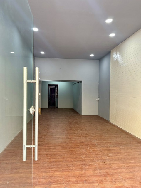 ให้เช่า อาคาร 4.5ชั้น สารสาสน์วิเทศสายไหม 3.5 กม Big C ตลาดยิ่งเจริญ 500ม.​355ตร.ม.  โรงพยาบาล CGH 19ตรว. ใกล้ BTSสายหยุด​ 90 ม.