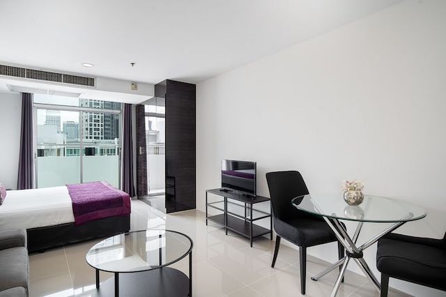 The Capital Sukhumvit 30 Pet Friendly quiet safe 7th floor BTS Phrom Phong