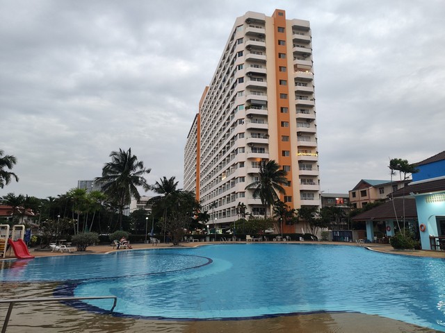 ให้เช่าคอนโดวิวทะเล1 ตึกเอ เฟอร์นิเจอร์ใหม่ ชั้น 11 วิวจอมเทียน ติดถนนทัพพระยา บางละมุง  ชลบุรี